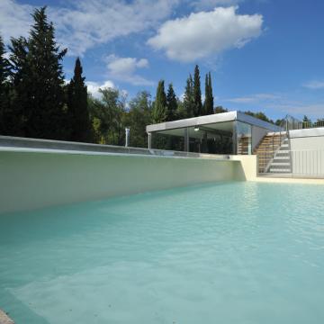 outdoor pool of Petriolo spa