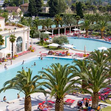 outdoor pool of Tivoli's thermal baths