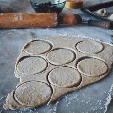 preparation of focaccia di Rapolano