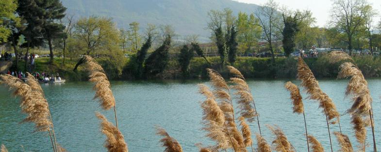 vista del lago di Telese Terme