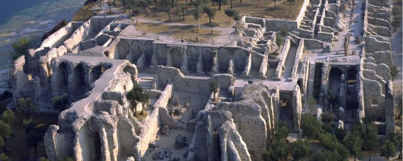 panoramica delle Grotte di Catullo