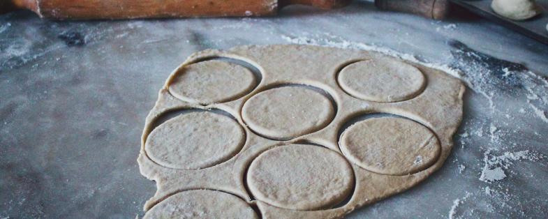 preparazione della focaccia di Rapolano preparazione della focaccia di Rapolano